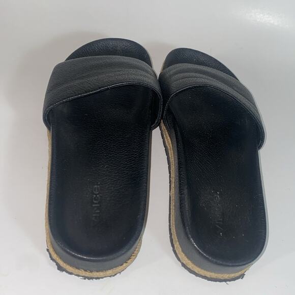 VINCE Aurelia Leather Slides - Picture 5 of 9